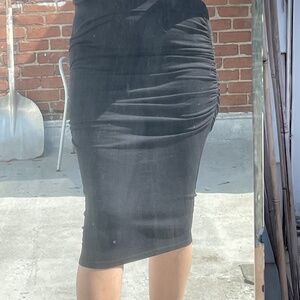 Evereve x Michael Stars Ruched Side Midi Pencil Skirt, Black